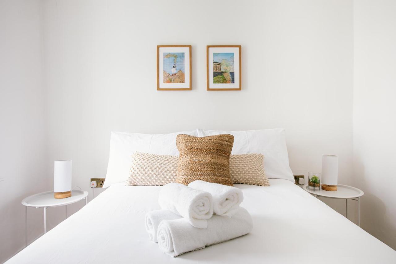 Cosy Period Cottage 2Min Walk To The Beach Portrush Bagian luar foto