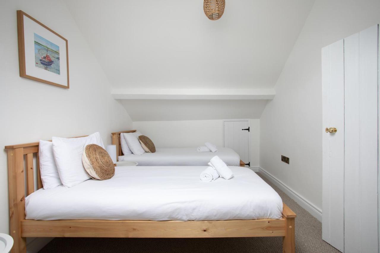 Cosy Period Cottage 2Min Walk To The Beach Portrush Bagian luar foto