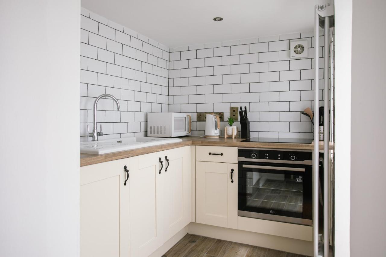 Cosy Period Cottage 2Min Walk To The Beach Portrush Bagian luar foto