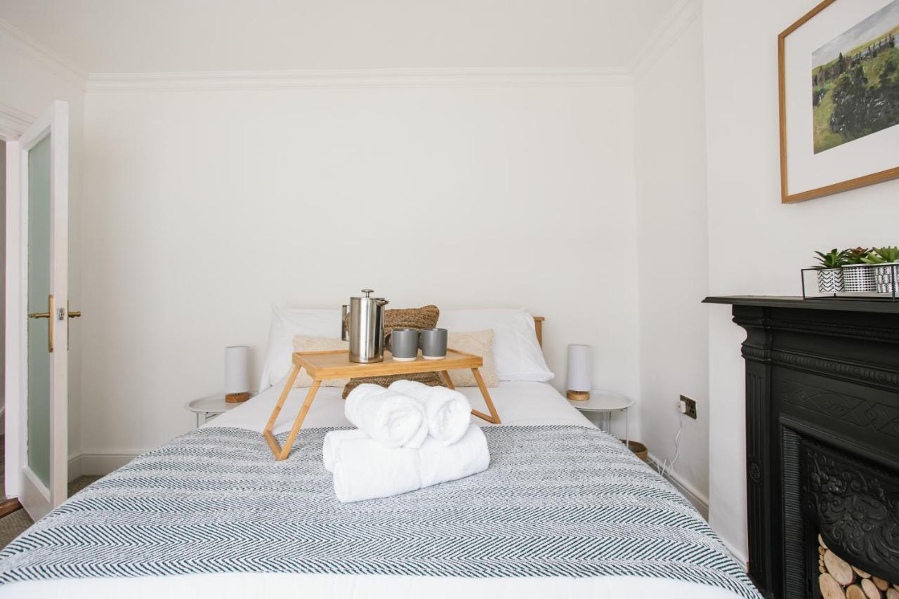 Cosy Period Cottage 2Min Walk To The Beach Portrush Bagian luar foto