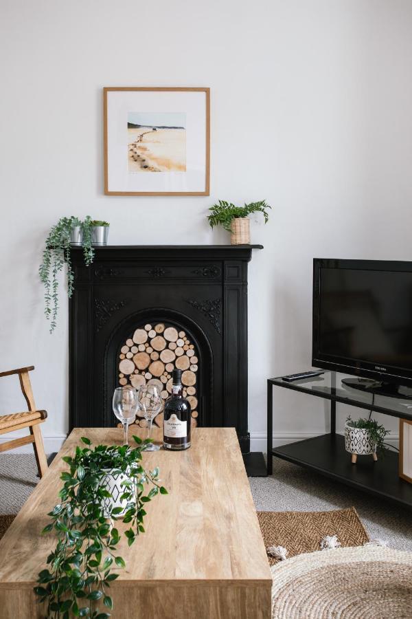 Cosy Period Cottage 2Min Walk To The Beach Portrush Bagian luar foto